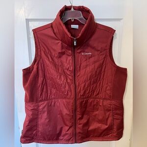 Columbia Women’s Mix It Around Vest Size 2X